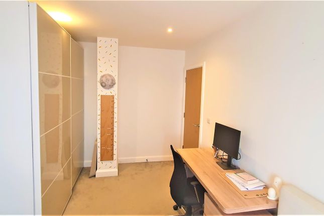 Flat to rent in Barry Blandford Way, London