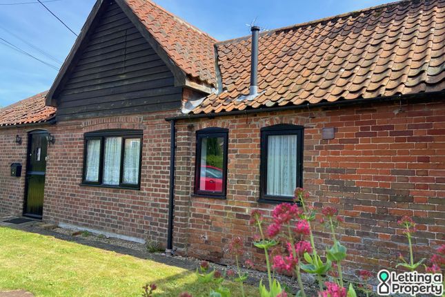 Barn conversion to rent in Buxton Road, Aylsham, Norwich, Norfolk