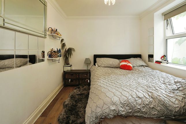 Flat for sale in York Road, Hove