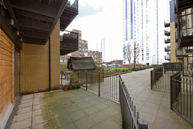 Flat for sale in Aragon Court, Vauxhall