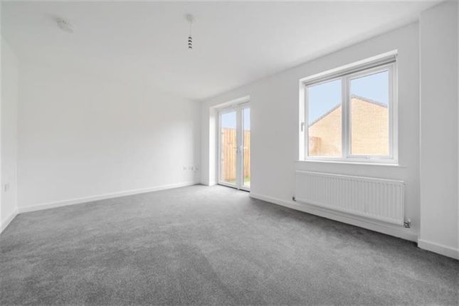 8, Theodore Close, Goldthorpe, Rotherham photo 4