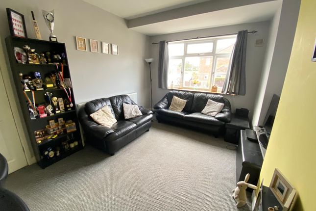 Roydene Crescent, Leicester photo 2