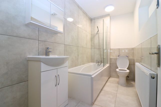 15, Douglas Road, Surbiton photo 4