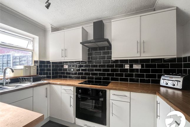 27, Higham Close, Kent photo 3