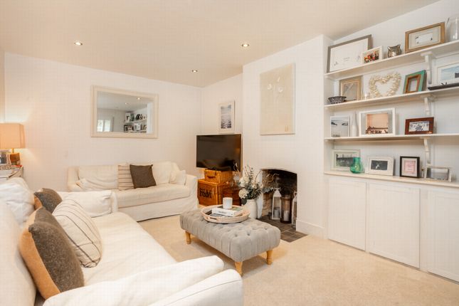 6 Beckets Terrace, Castle Road, Hythe photo 4