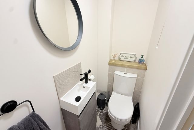 14, Rorkes Close St. Budeaux Devon, Plymouth photo 4
