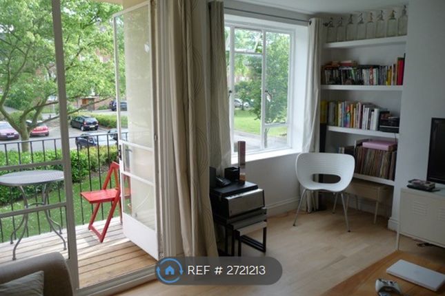 Living Room &amp; Balcony