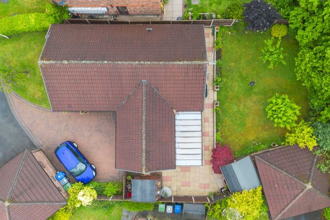 16 Ward Close, Warrington photo 3