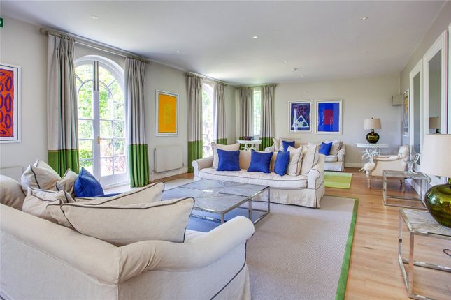 Entertaining Room