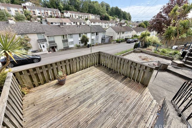 66 Queensway, Torquay photo 4