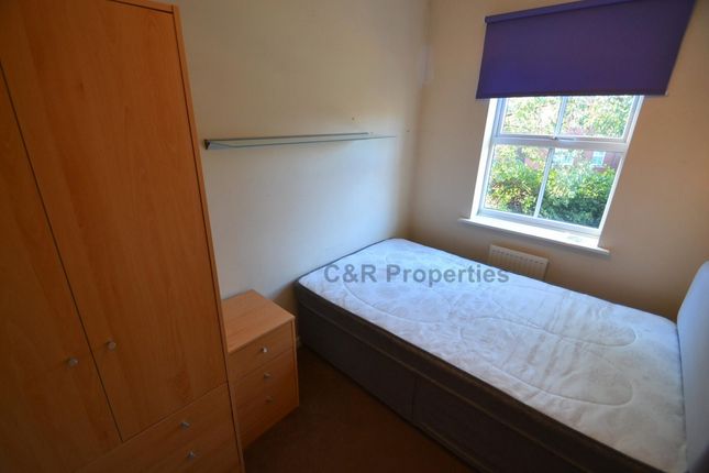 Town house to rent in Peregrine Street, Hulme, Manchester