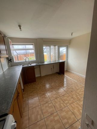 245, Cheveral Avenue, London photo 4