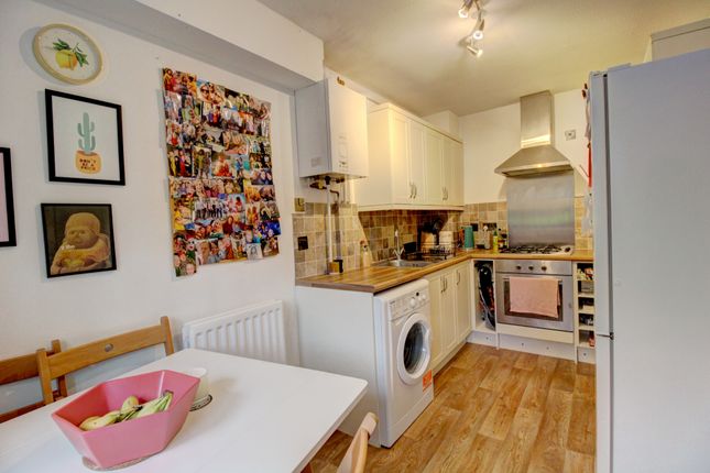 Flat for sale in Frenches Court, Redhill