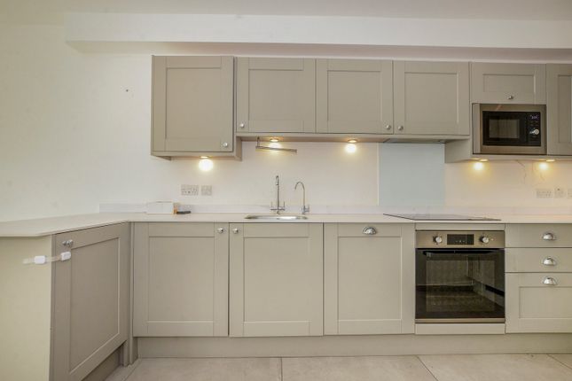 1, Bacon Lane, Edgware photo 4