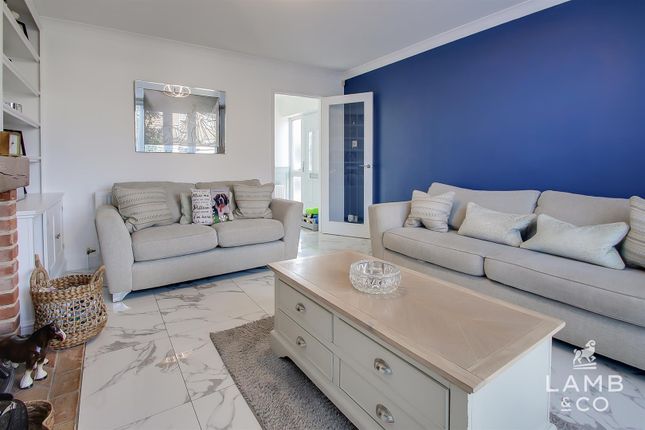 62, Cherry Tree Avenue, Clacton-On-Sea photo 4