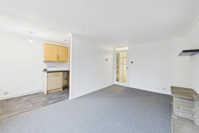 83, Brickett Close, Ruislip photo 4