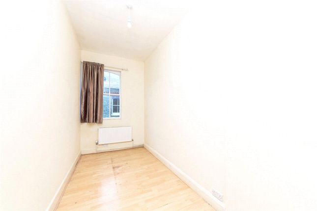 Terraced house to rent in Cambridge Grove, Hove