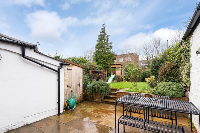 40, Howard Road, Dorking photo 4