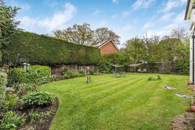 Flat 2, 127 Barnett Wood Lane, Ashtead photo 3