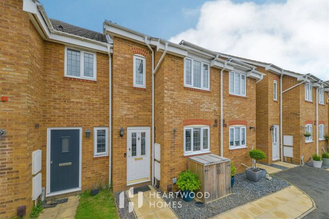 Thumbnail Terraced house for sale in Robins Close, London Colney, St. Albans