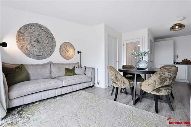 32, Honister Crescent, Jackton, JACKTON photo 4