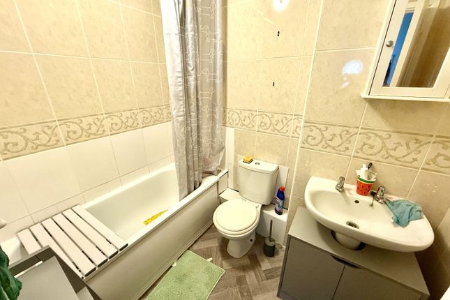 5, Jesmond Mews, Hartlepool photo 4