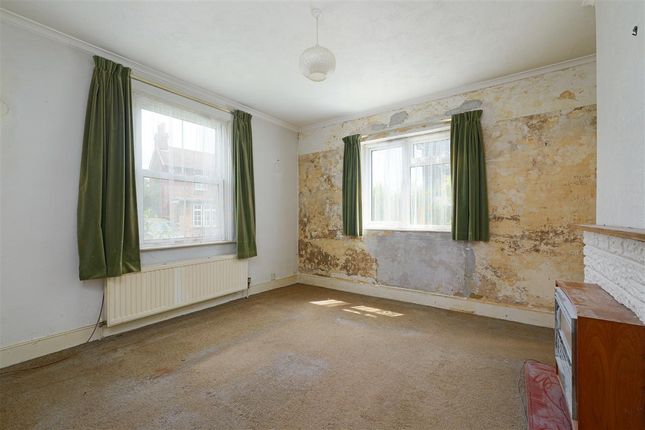 2, Forest Villas, Seavenoaks photo 4