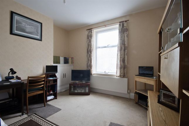 101, Barker Lane, Chesterfield photo 2