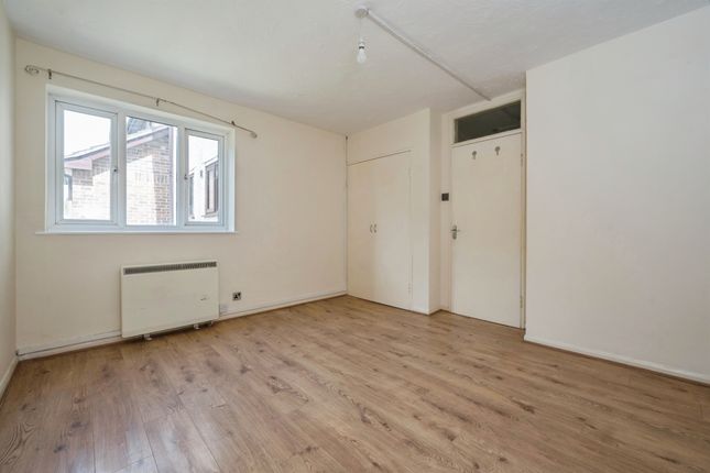 Flat 5, Cherry Tree Court, 196, Leigh Road, Eastleigh photo 4