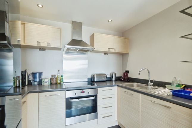 120, Tanners Close, Dartford photo 4