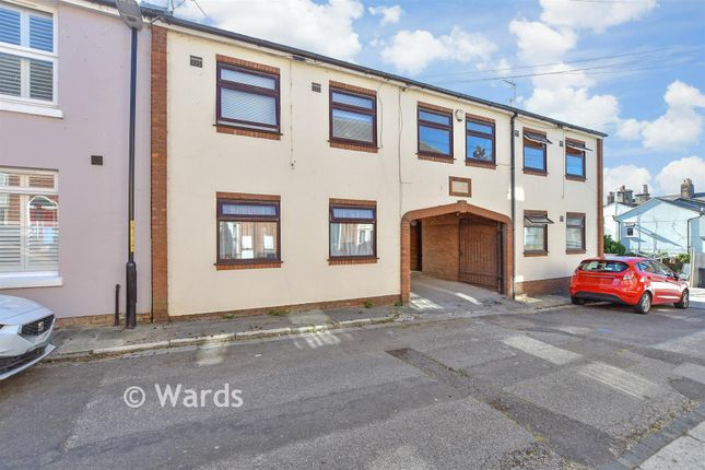 1-bed flat on Barnes Court, St. Jacob's Place, Canterbury, £110,000