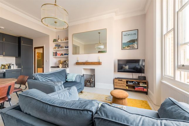 Flat 10, Grand Avenue Mansions-15.Jpg
