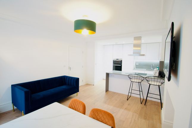Thumbnail Room to rent in Grenville Place, London