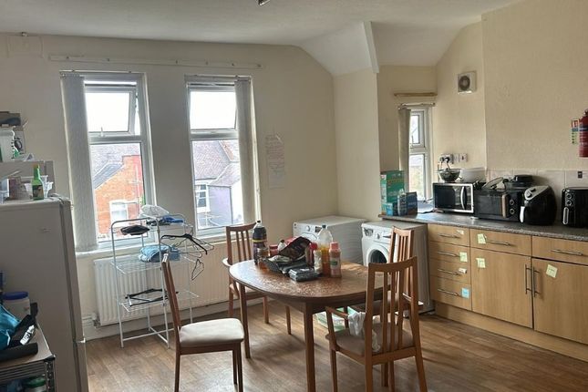 40 St. Peters Road, Leicester photo 3