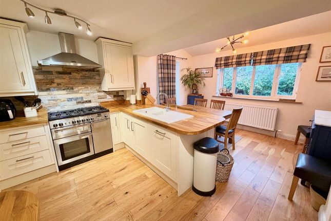 63, Mainwaring Drive, Wilmslow photo 2