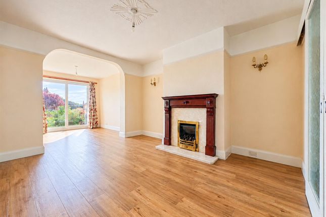 18, Hawksworth Avenue, Leek photo 2