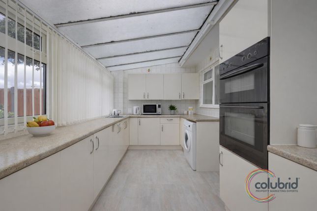 239, Corringham Road, Corringham photo 2