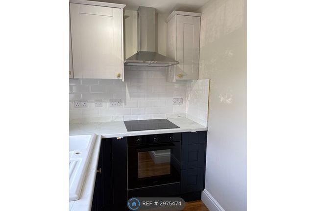 Skelton Close, Luton photo 5