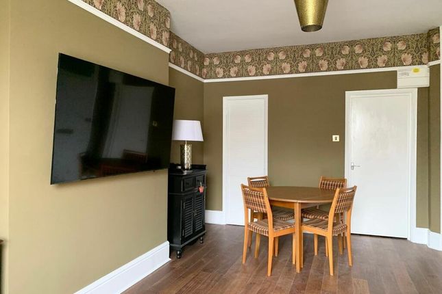 Flat 2, 55, Westgate Bay Avenue, Kent photo 4