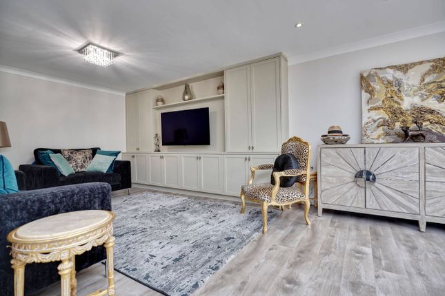 6, Kingsmead, Sawbridgeworth photo 4