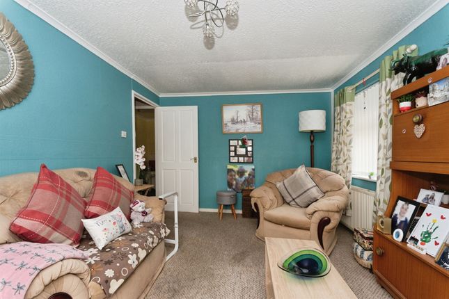 Barrington Close, Swindon photo 3