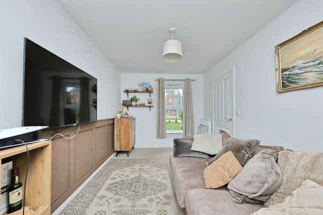 79, Fairway, Norwich photo 2