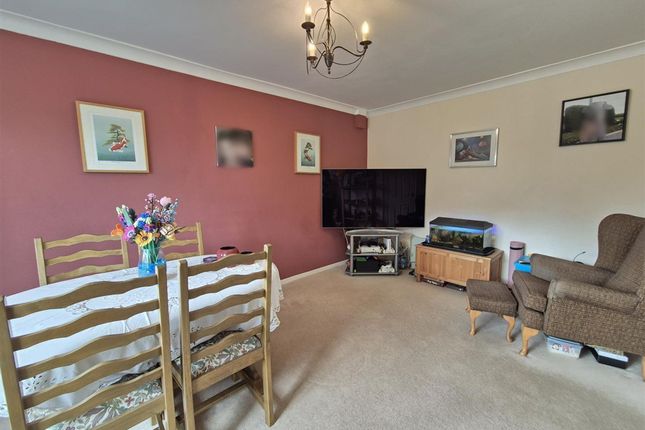 21 Castle Rock Drive, Coalville photo 5