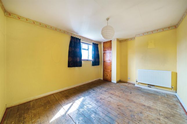 Terraced house for sale in Buckingham Road, Richmond