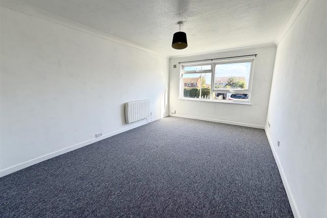 65 Harkwood Court, Manton Road, Poole photo 3