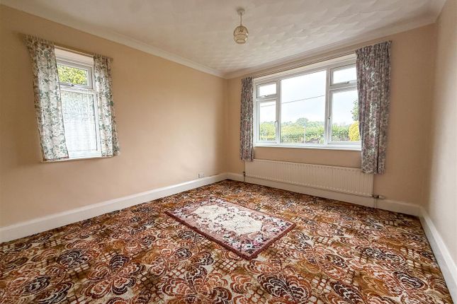 Birchenwood Road, Stoke-On-Trent photo 5