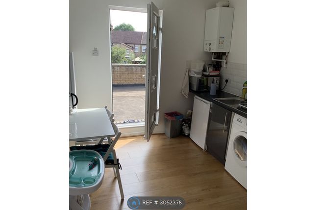 A Orsett Road, Grays photo 2