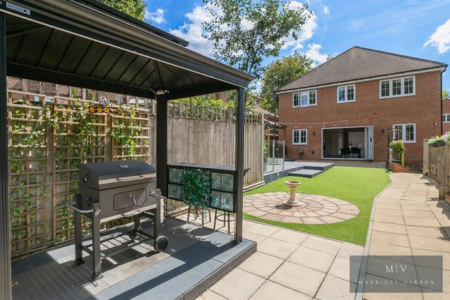 26, Boxford Close, South Croydon photo 4