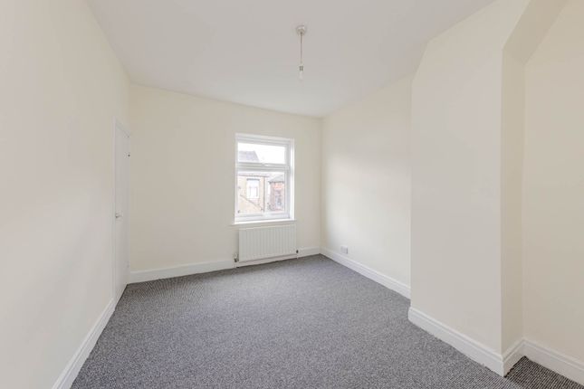 Terraced house to rent in Heath Street, Stoke On Trent
