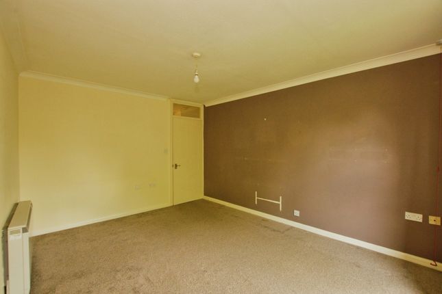 33, Springwood Court, New Romney photo 4